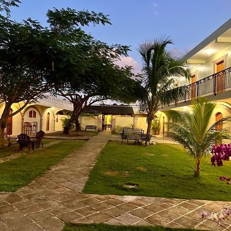 פונטה קאנה Hotel Yamili מראה חיצוני תמונה